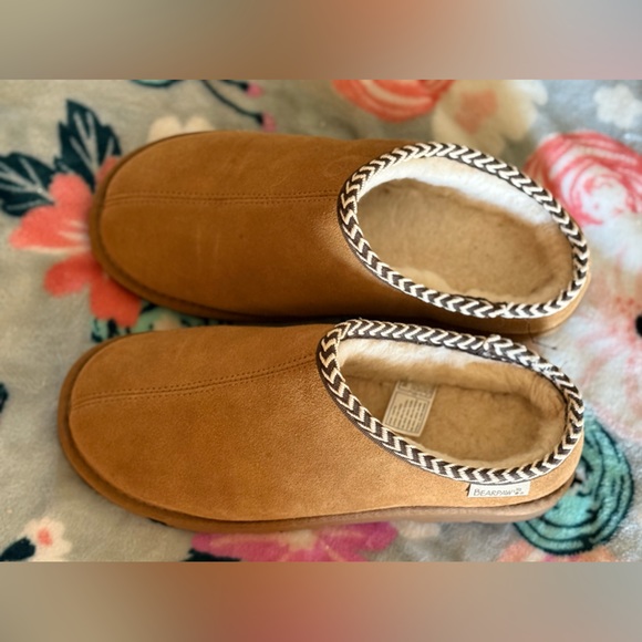 Size 10 Bear Paw Shoes - Picture 2 of 6